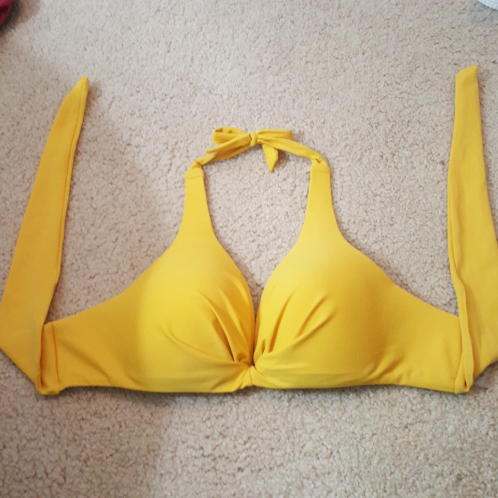 Swimsuit top size C
